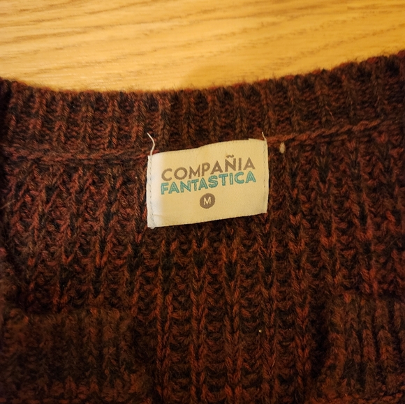 Comapania Fantastica medium burgundy bell sleeve cardigan - Picture 2 of 3